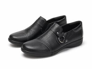 CLARKS Black Leather Loafers Comfort Slip On Shoes Work Casual Women’s Size 10
